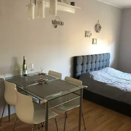 Apartament Wiktoria 아파트 슈비노우이스쳬